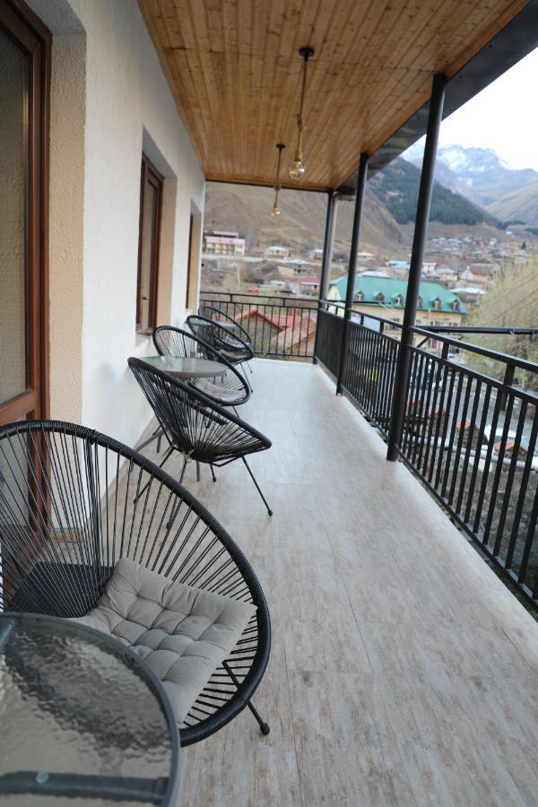 Paradise Inn Kazbegi Stepantsminda Exterior foto